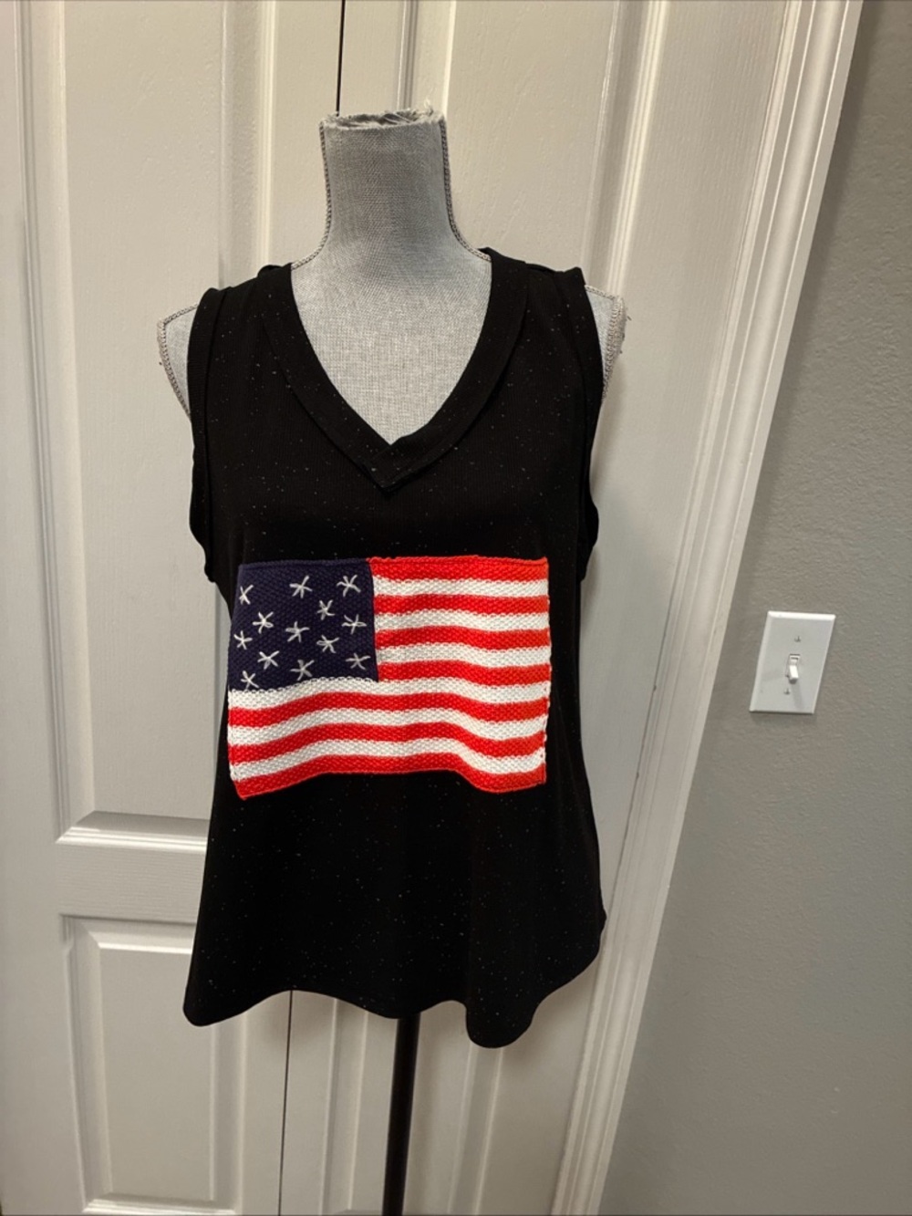 Pol ladies v neck American flag top w/star on back size medium